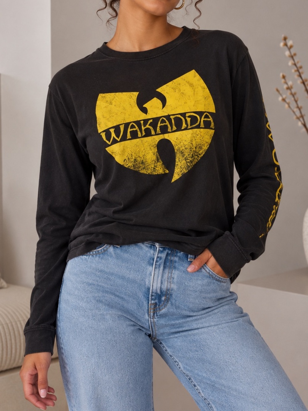 Wakanda Graphic Long-Sleeve Tee — Black/Yellow
